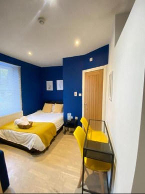 En-suite near Stratford in a guesthouse